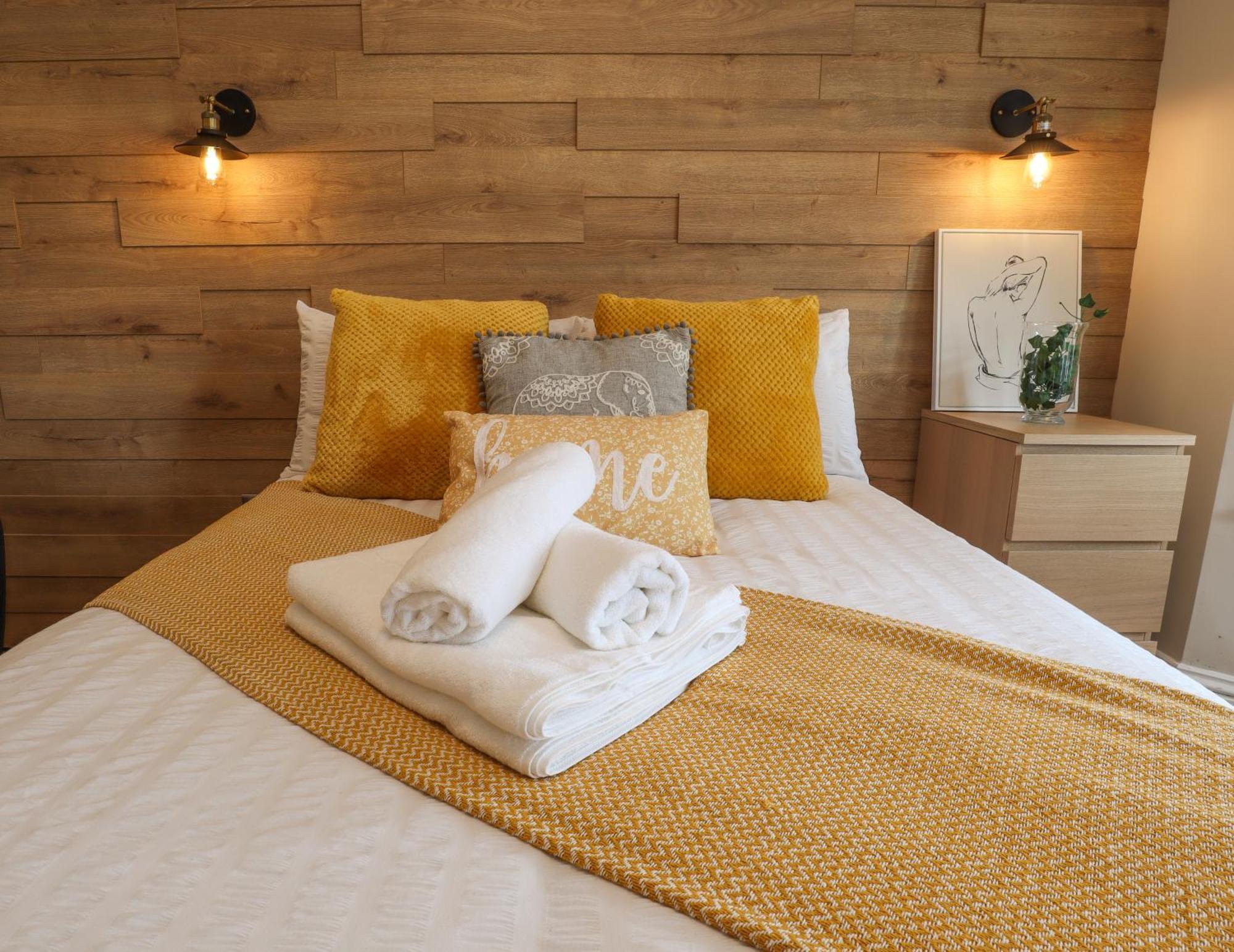 One Bed Apartment, Close To Train, City, Beach And Hospital Long Booking Welcome Ήστμπορν Εξωτερικό φωτογραφία